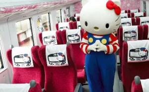 Japan pustio u promet tematski voz Hello Kitty